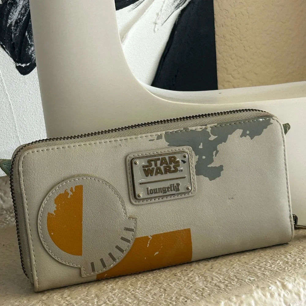 Star Wars Loungefly Mandalorian Grogu Zip-Around Wallet